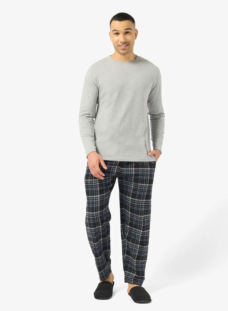 Robert Wood  Regular fit tee and Pant set for Men | Best Price UAE